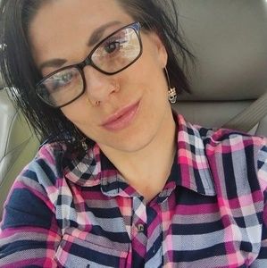 Meet your Posher, Bobbi